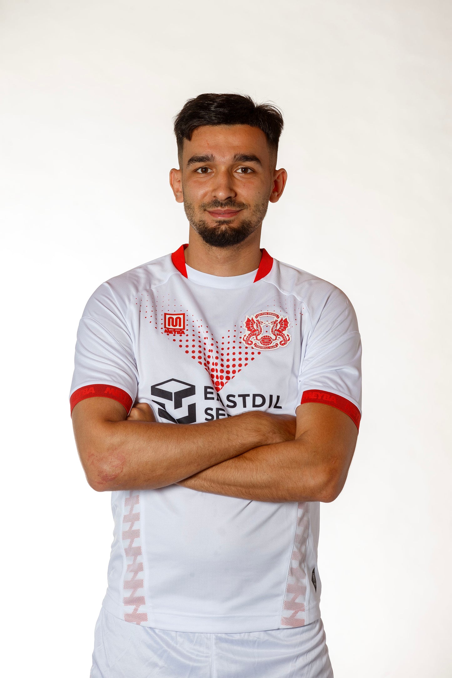 Away Replica Jersey 26/27