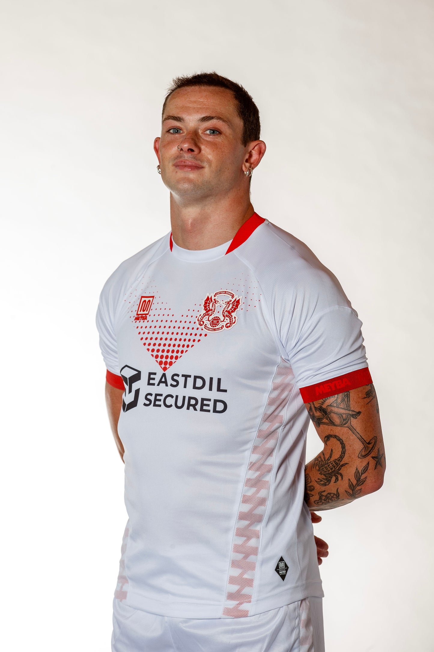 Away Replica Jersey 26/27